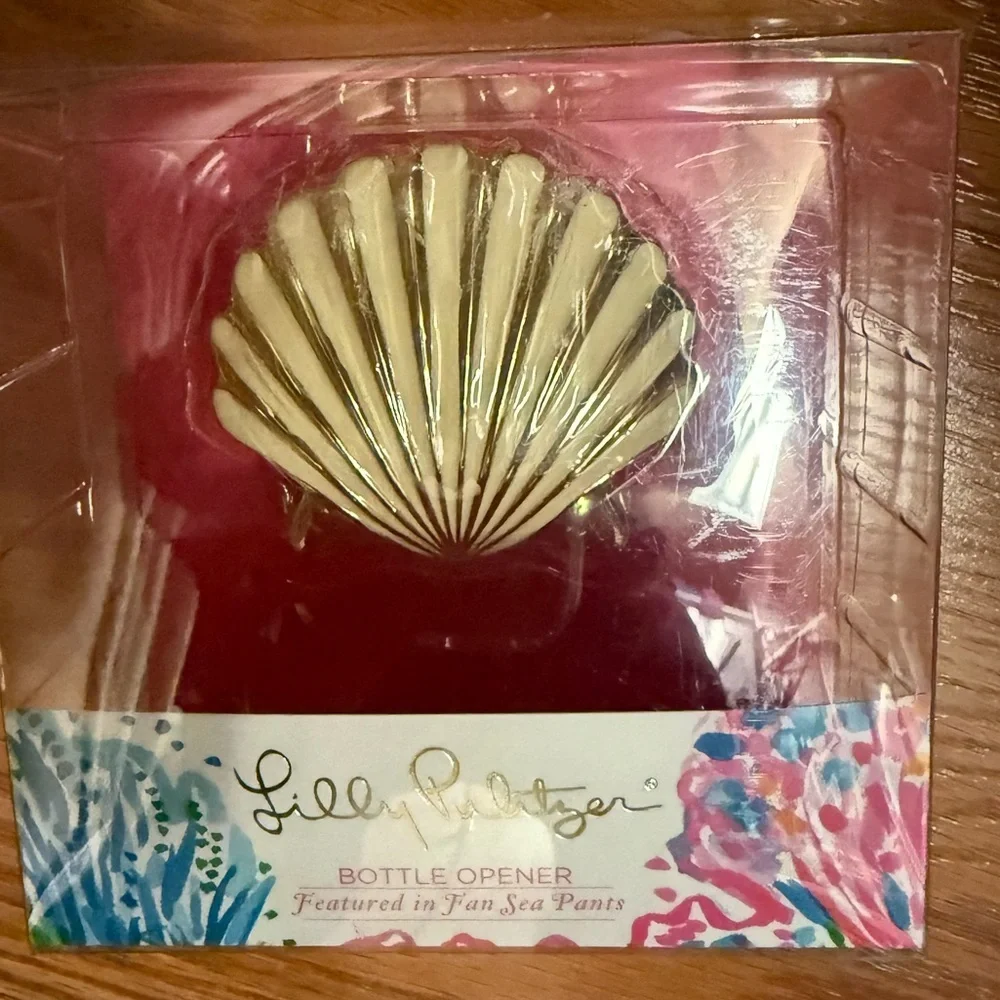 Lilly Pulitzer bottle opener featured in fan sea pants print new in sealed box